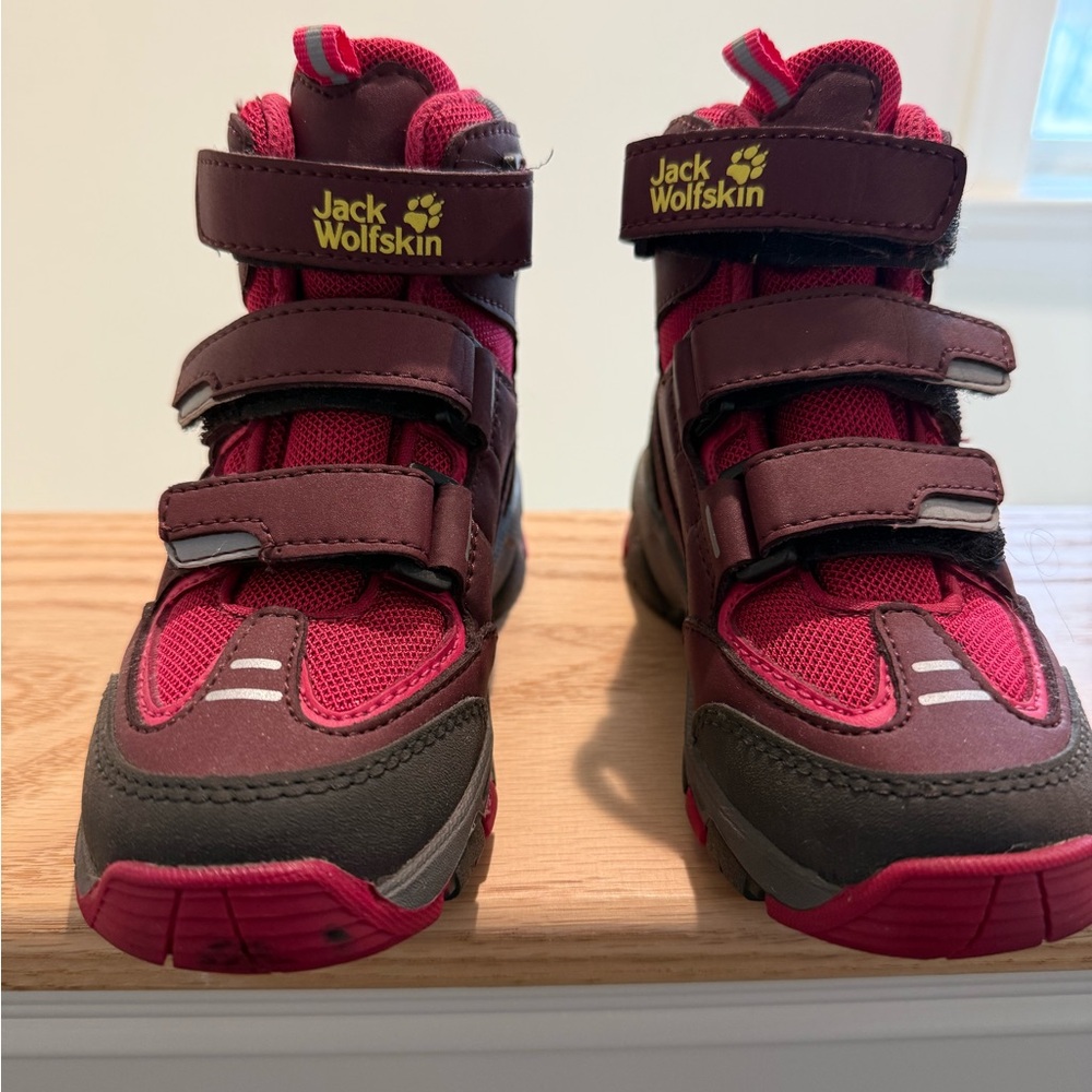 Jack Wolfskin Kids' Red Hiking Shoes